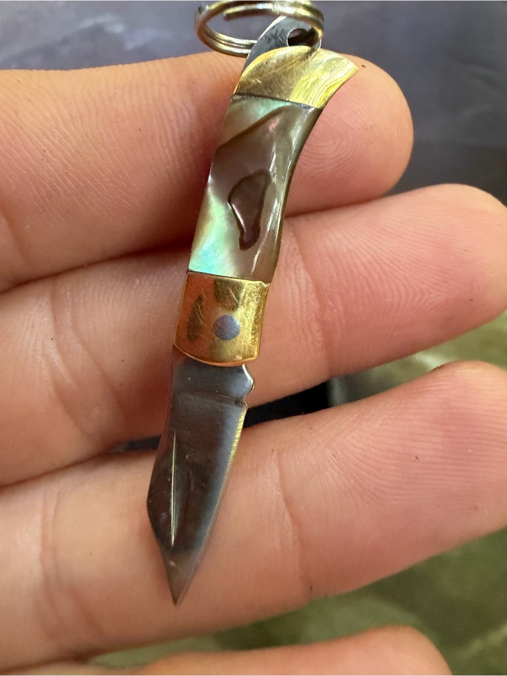 Mini Abalone Inlay Keychain Knife - Green Accent - Picture 3 of 5